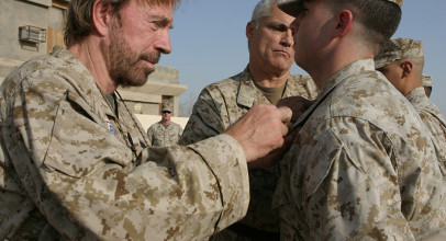 Chuk Norris în Air Force
