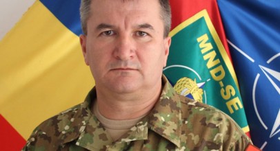 Generalul Daniel Petrescu decorat de preşedintele Poloniei Andrzej Duda
