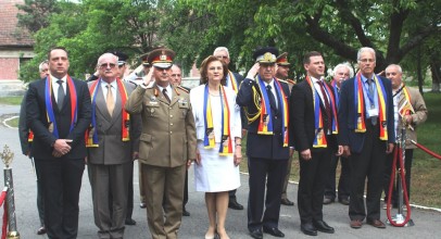 Lăsaţi Armata României în pace!